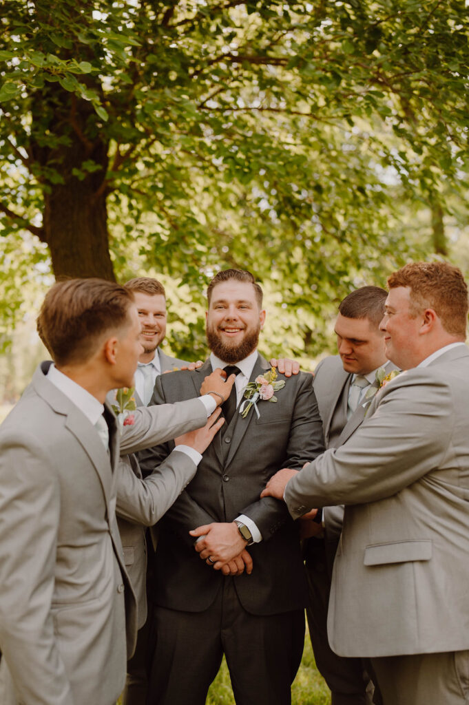 groom and his groomsmen